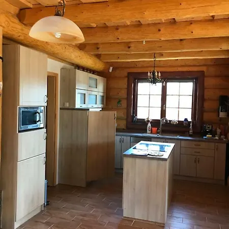 Rekreacny Zrubovy Dom شاليه *